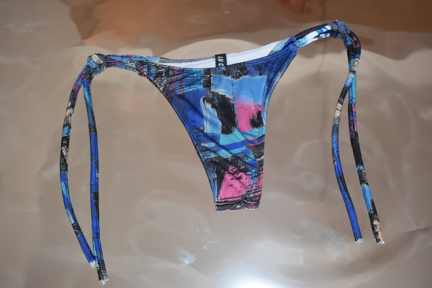 bikini piola colaless y vedetinas
