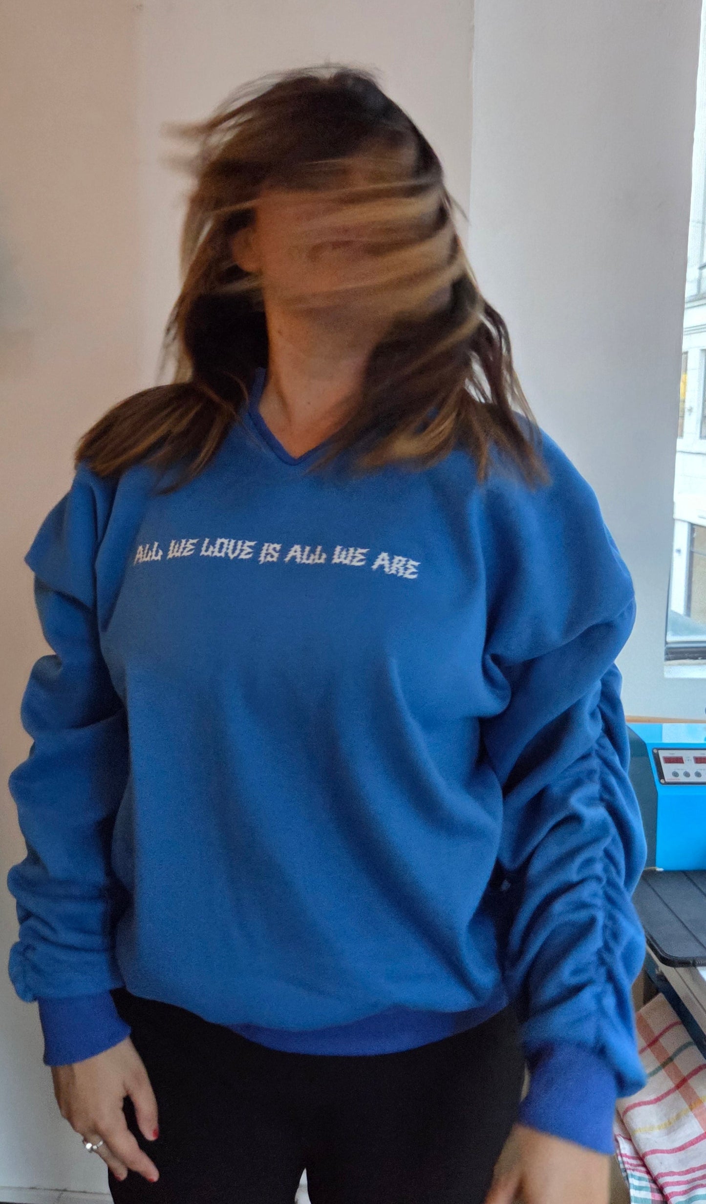 Sweater AWLIAWA